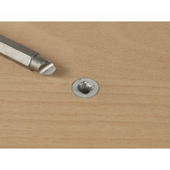 Ukázka použití vytahováku vadných šroubů