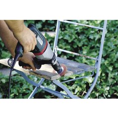 Ukázka použití nylonového tvrdého kartáče wolfcraft