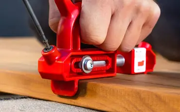 Fischer HiddenFast - Skryté upevnění terasových palubek